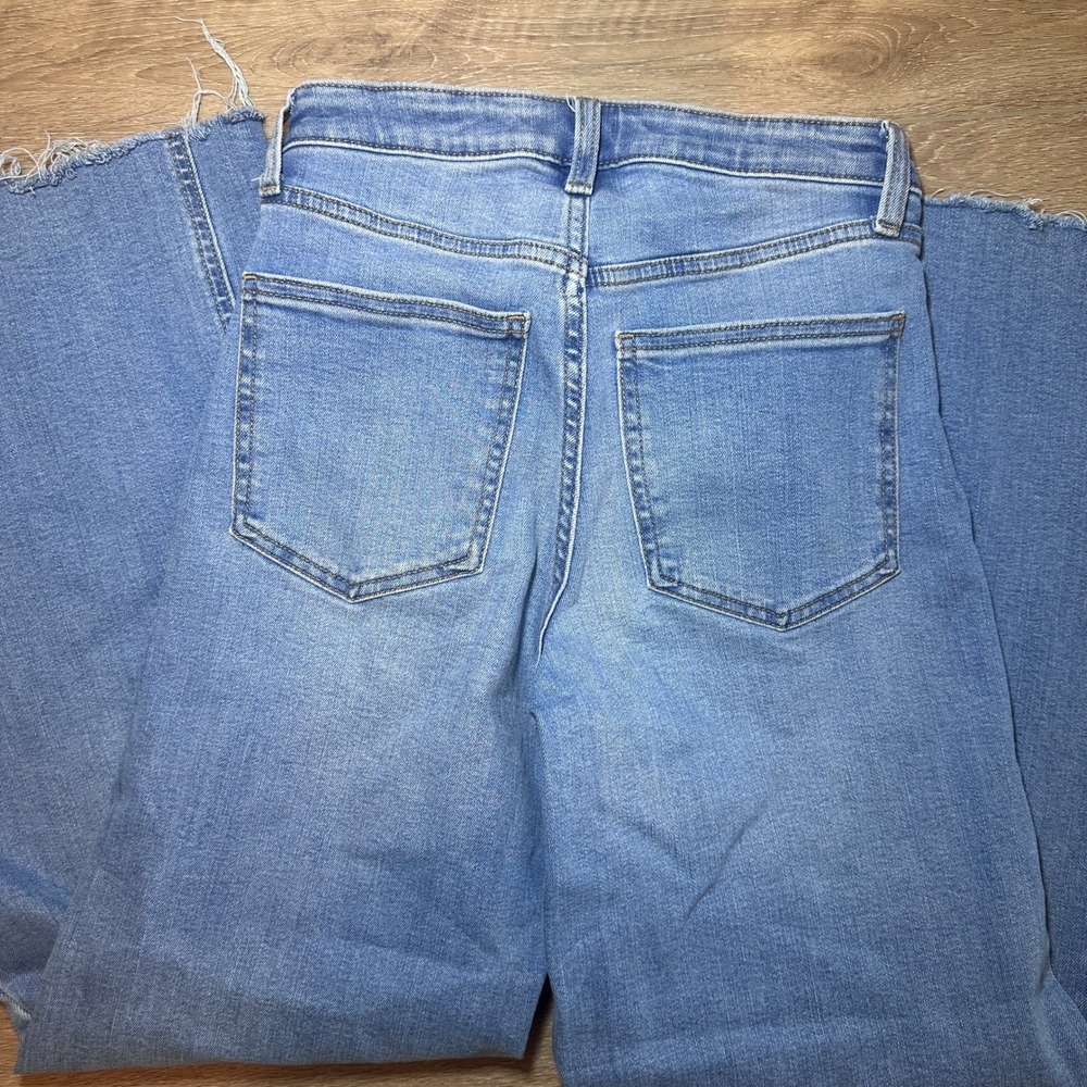 Universal Thread Jeans Womens High Rise Everyday Wide Leg Raw Hem Blue Denim 6R - Picture 4 of 11